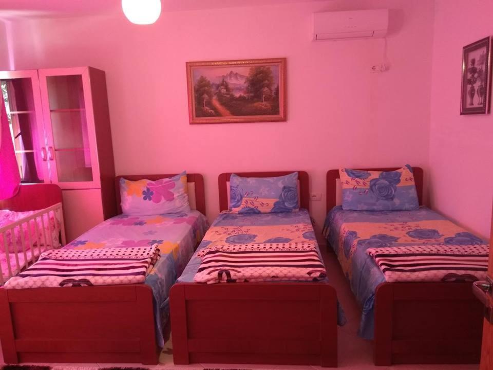 Guesthouse Hlias Gloria Berat Exterior photo
